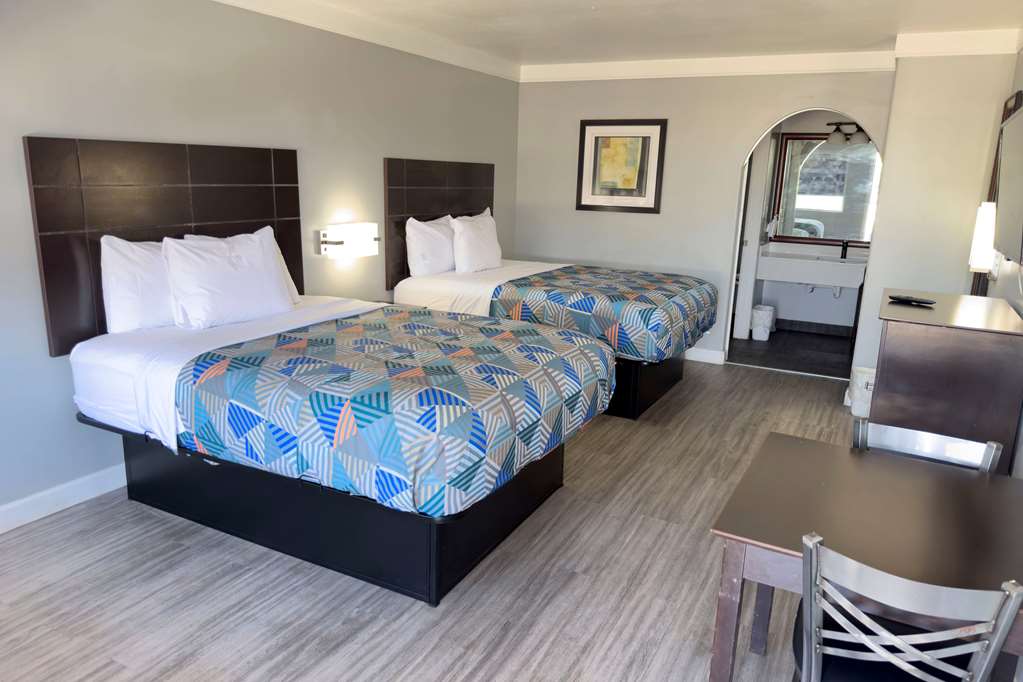 Days Inn by Wyndham Gonzales - photo 10