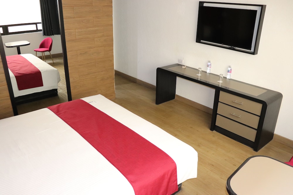 Hotel Embassy