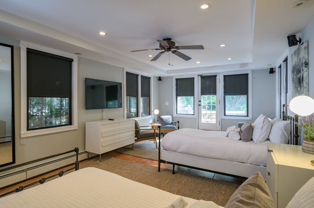 Deedee's Brownstone Van Vorst Park - photo 13