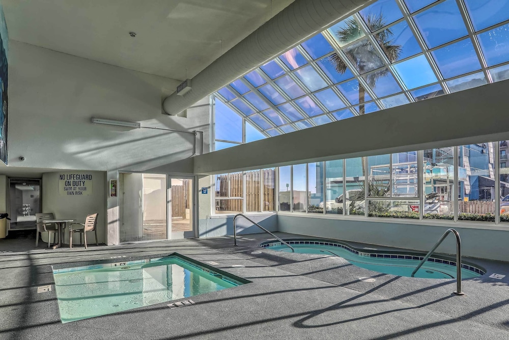 Oceanfront Oasis w Deck and Resort Beach Access - photo 28