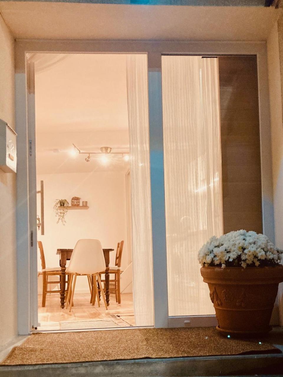 Le Cocon - carbon neutral hotel in Montalieu