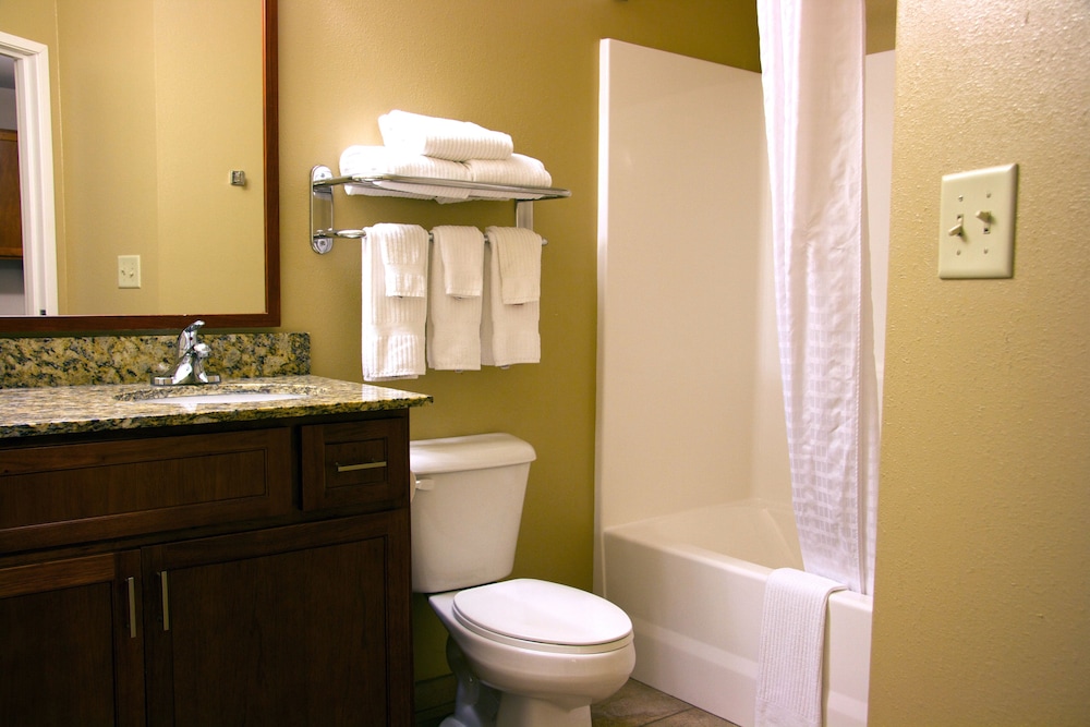 Candlewood Suites Champaign Urbana University Area by IHG - photo 31