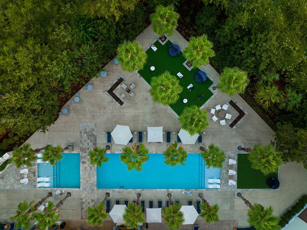 Hotel Indigo Mount Pleasant by IHG - photo 26