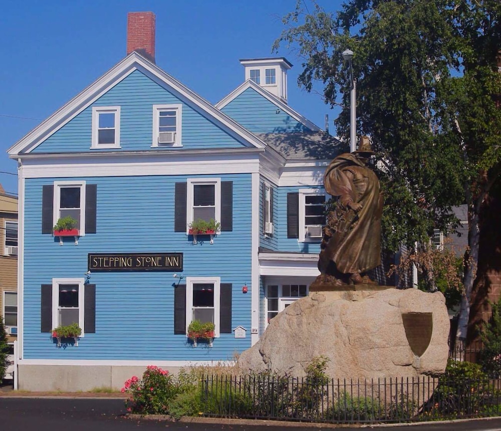 Stepping Stone Inn - featured photo