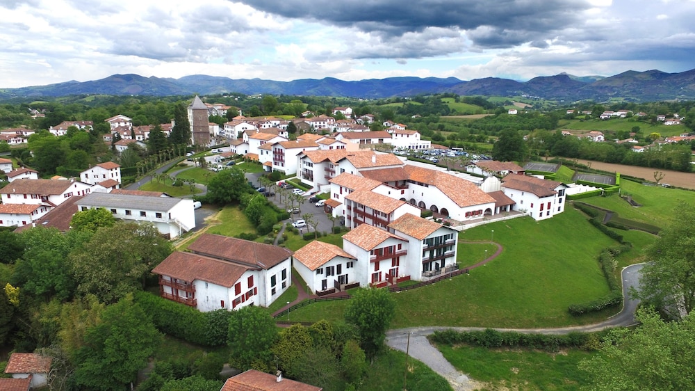 Vvf Villages Sare — Sare