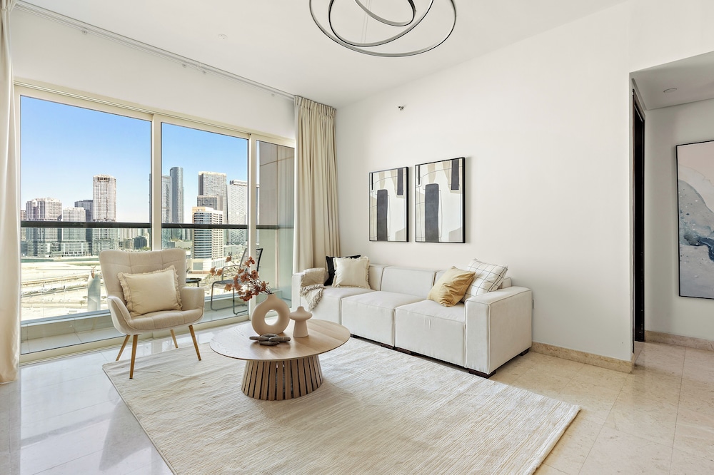 Silkhaus Luxury 2BR in Marina Heights near Canal — 4-Star Luxury Hotel in Abu Dhabi, United Arab Emirates