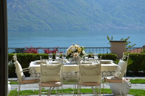 Casa Eleganza — 4-Star Luxury Hotel in Tremezzo, Italy