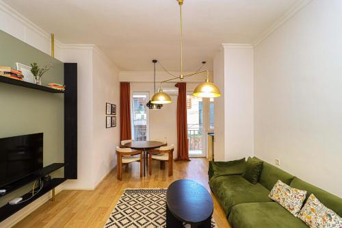 Modern Central Apt Near Stamba By Wehost