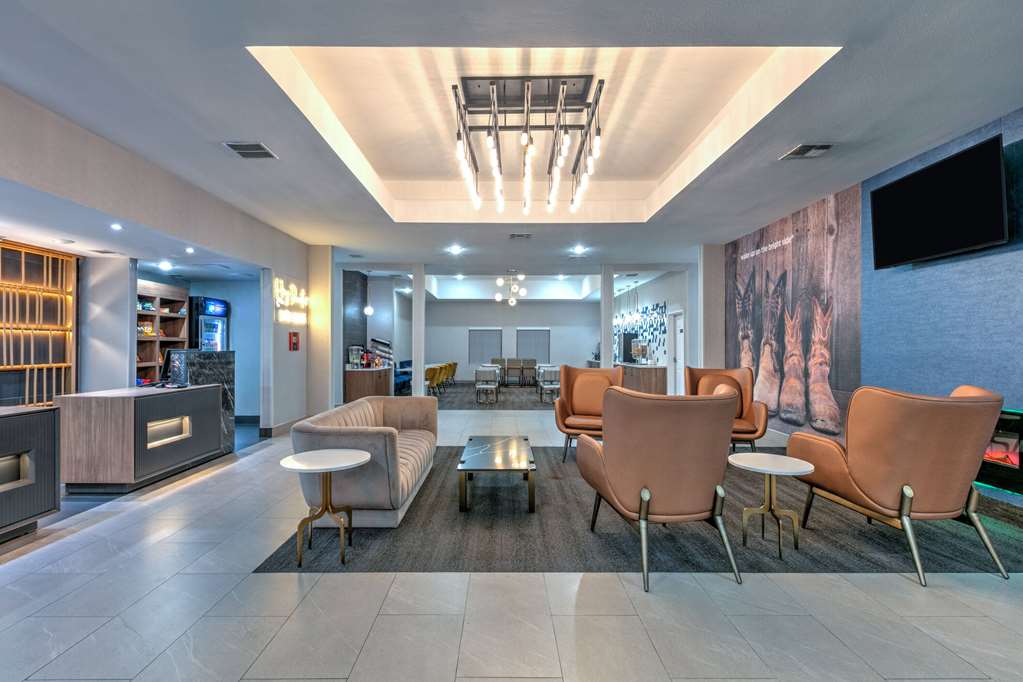 La Quinta Inn & Suites by Wyndham Decatur - photo 8
