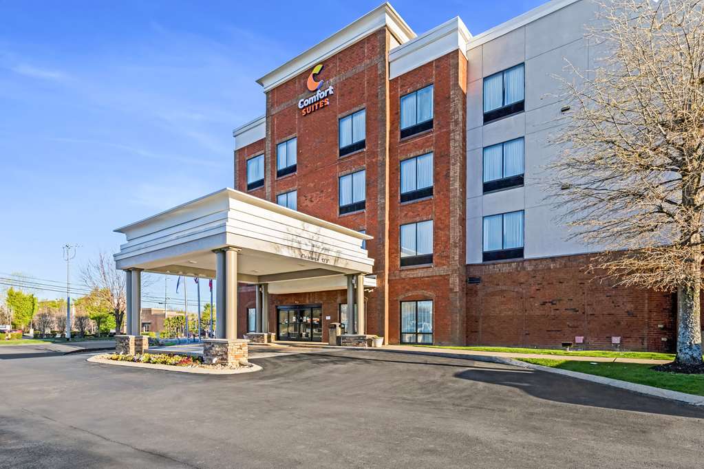 Comfort Suites - carbon neutral hotel in Murfreesboro