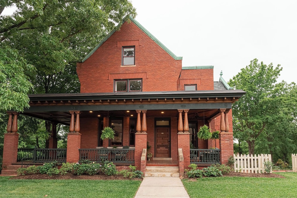 Summit Street Inns - photo 118