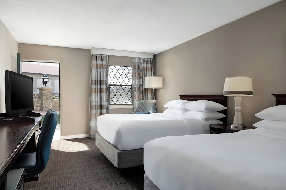 Sheraton Westport Chalet Hotel St. Louis - photo 17