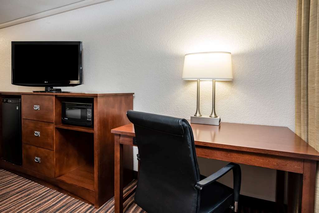 La Quinta Inn by Wyndham Bend - photo 14