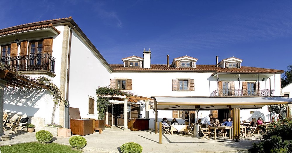 Pazo do Río - carbon neutral hotel in Oleiros