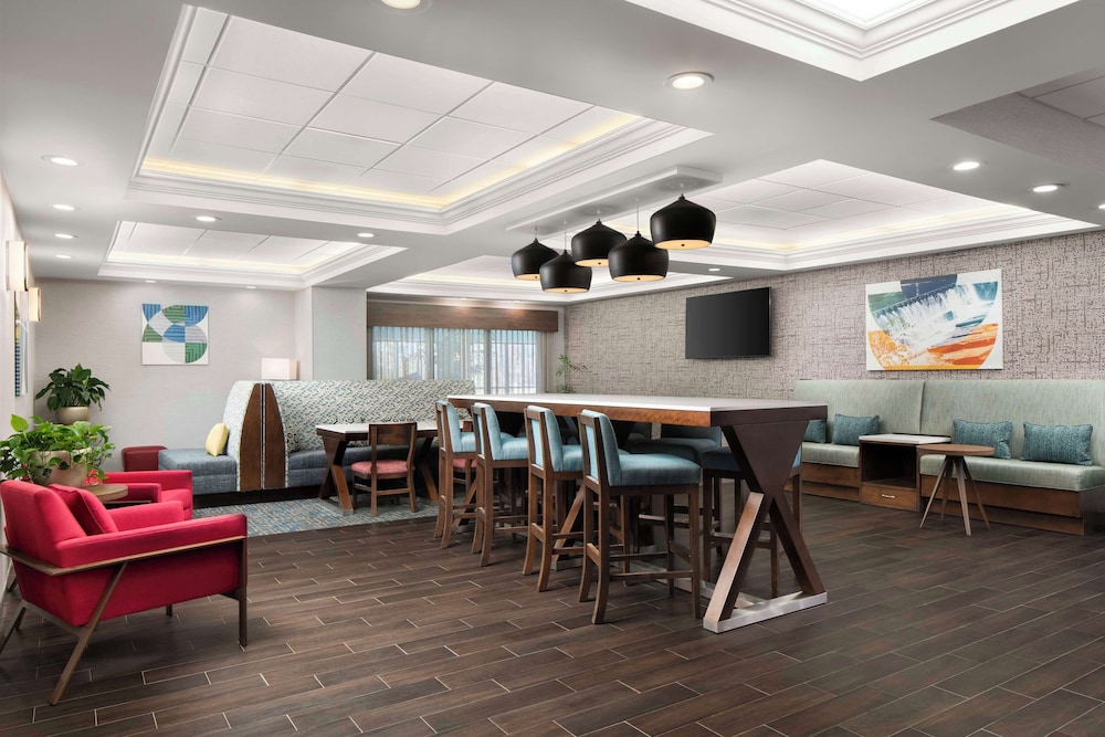 Hampton Inn Chicopee Springfield - photo 2