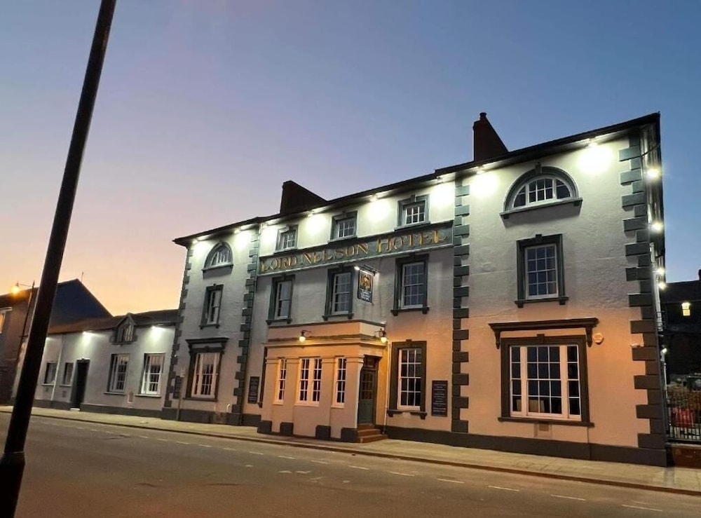 The Lord Nelson Hotel — hotel in Milford Haven