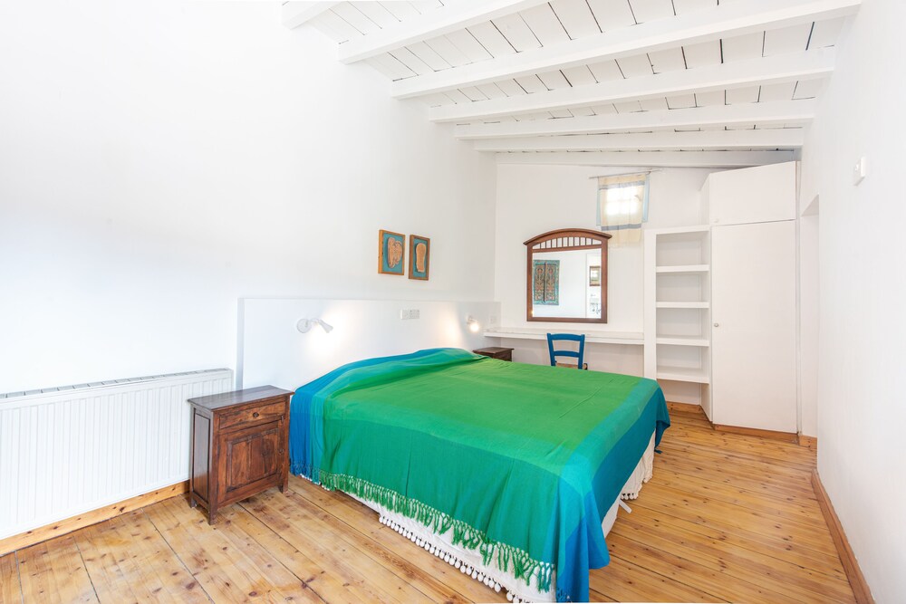 Mespilo House