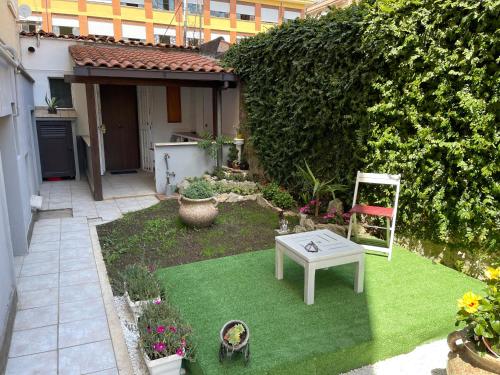 Triple H - carbon neutral hotel in Volos