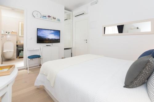 Liberty Town Center Room 1