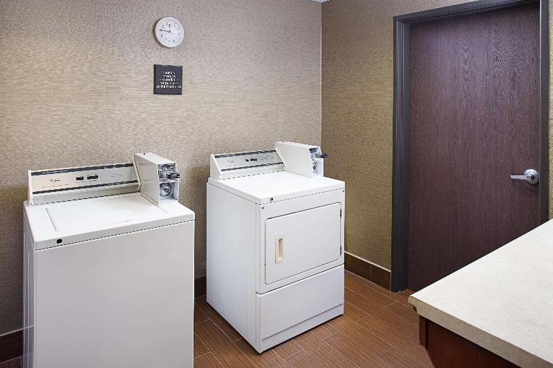 Hampton Inn & Suites Palmdale - photo 4