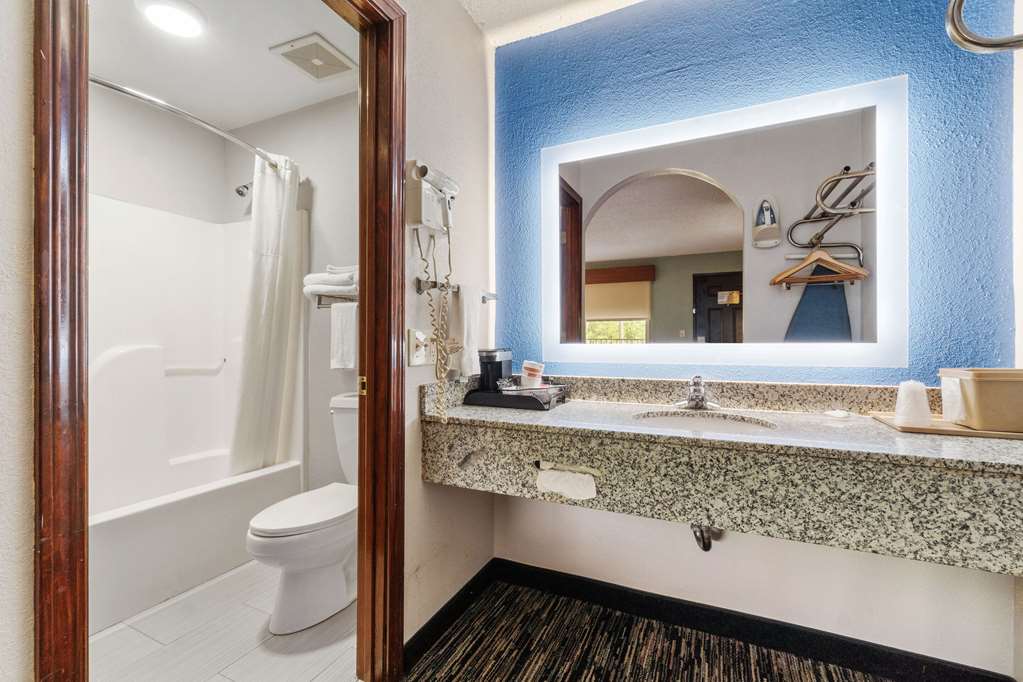 Quality Inn Adairsville Calhoun South - photo 14