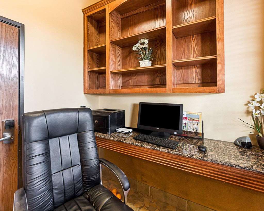Comfort Suites McAllen Airport and La Plaza Mall - photo 21