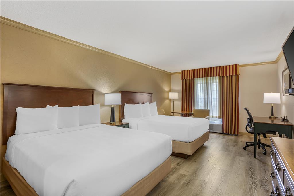 Best Western PLUS Morristown Inn Florham Park - photo 29