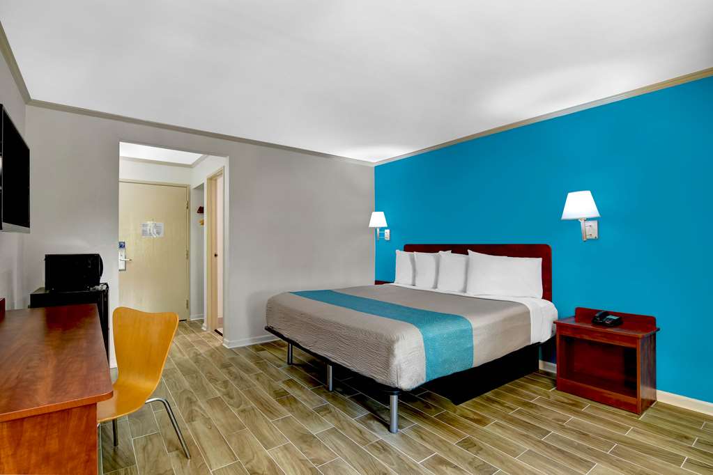 Motel 6 Norcross GA - photo 5