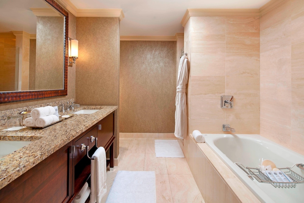 Houston Grand Hotel River Oaks - photo 34