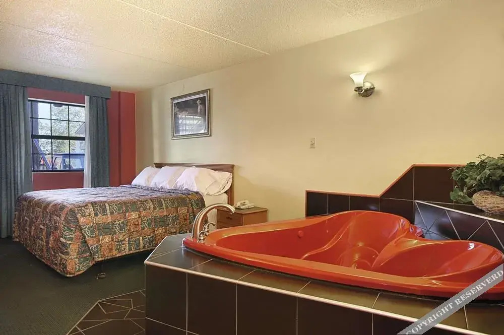 Days Inn by Wyndham Downtown Nashville West Trinity Lane - photo 10