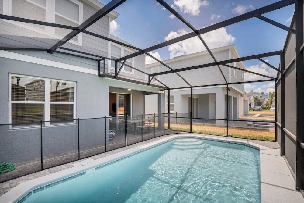 5 Bed With Fantastic Game Room In Fun Resort 5 Bedroom Townhouse by RedAwning - photo 33