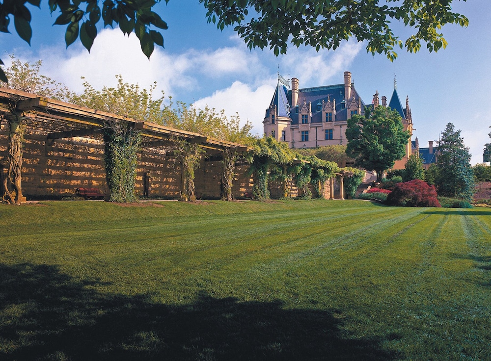 Crowne Plaza Resort Asheville by IHG - photo 70