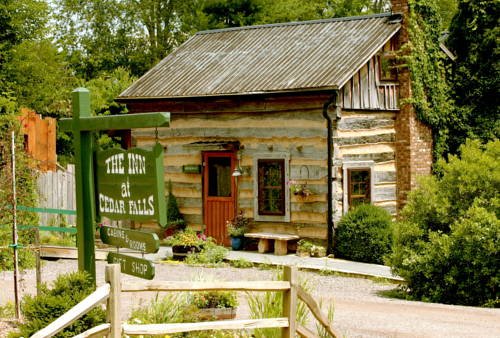 Inn & Spa at Cedar Falls - carbon neutral hotel in Logan