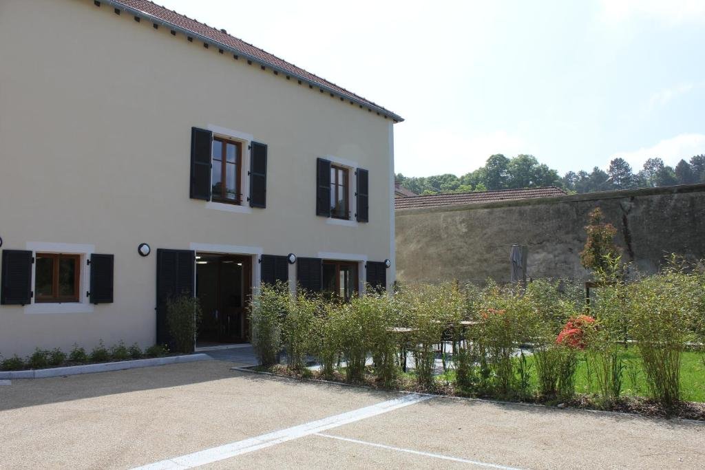 Gite de Maillemont — 4-Star Luxury Hotel in Lerouville, France