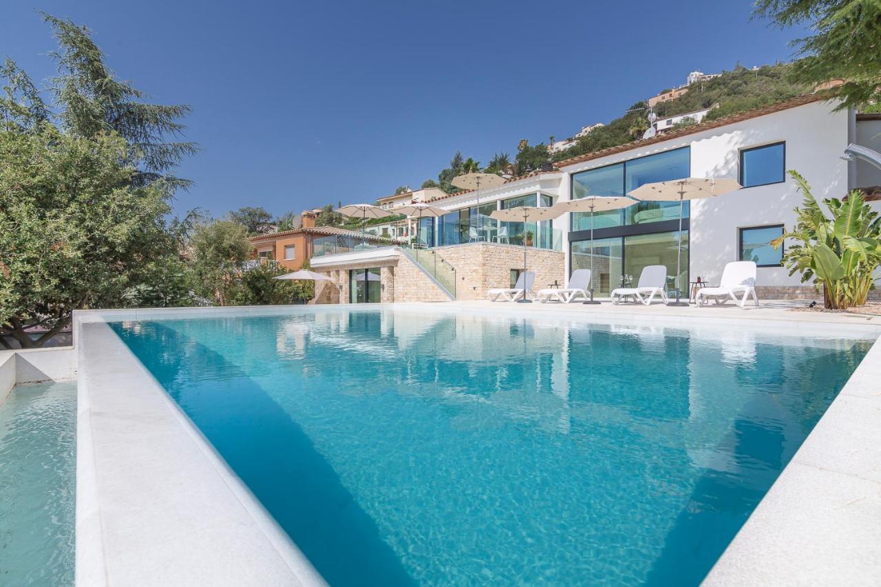 Villa la Dolca by Rent Costa Brava — 4-Star Luxury Hotel in Calonge, Spain