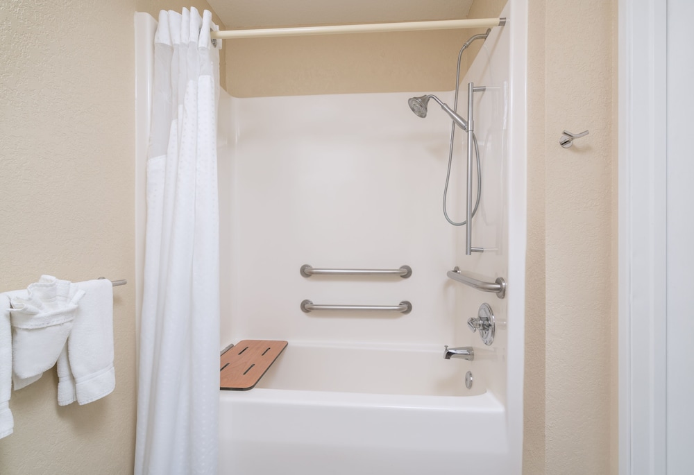 Holiday Inn Express & Suites Ames by IHG - photo 12