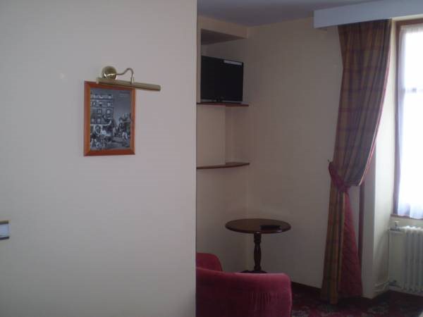 Hotel De La Poste — Morez — photo 4