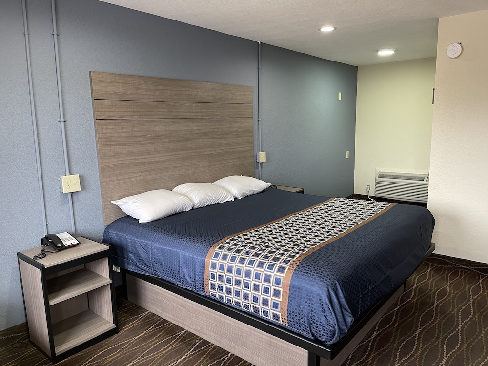 Americas Best Value Inn Alexandria - photo 7