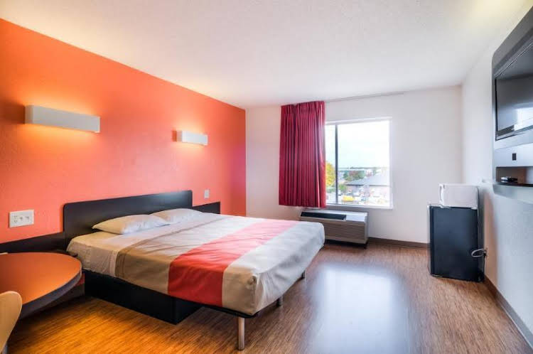 Motel 6 Bloomington Normal - photo 28