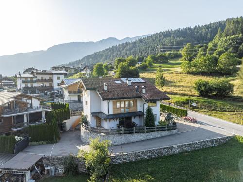 Alpedor Mountain Suites — Commezzadura