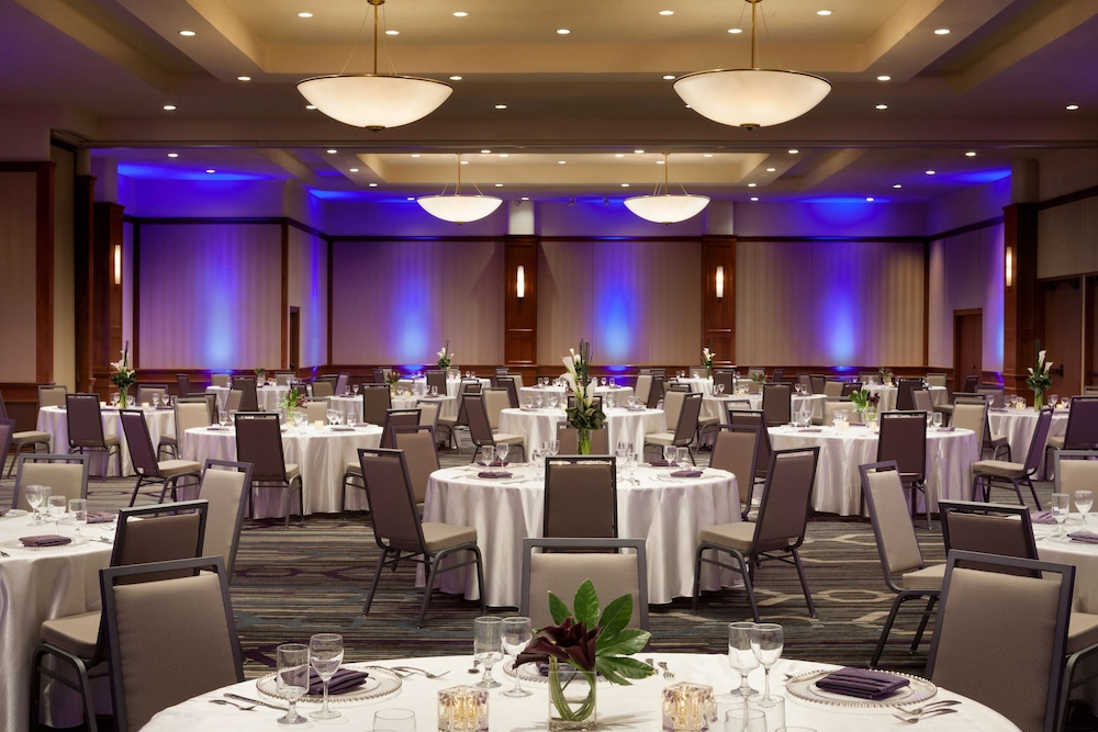 DoubleTree by Hilton Minneapolis Park Place - photo 54