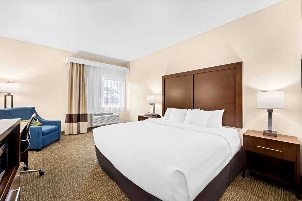 Comfort Inn & Suites Pueblo - photo 7