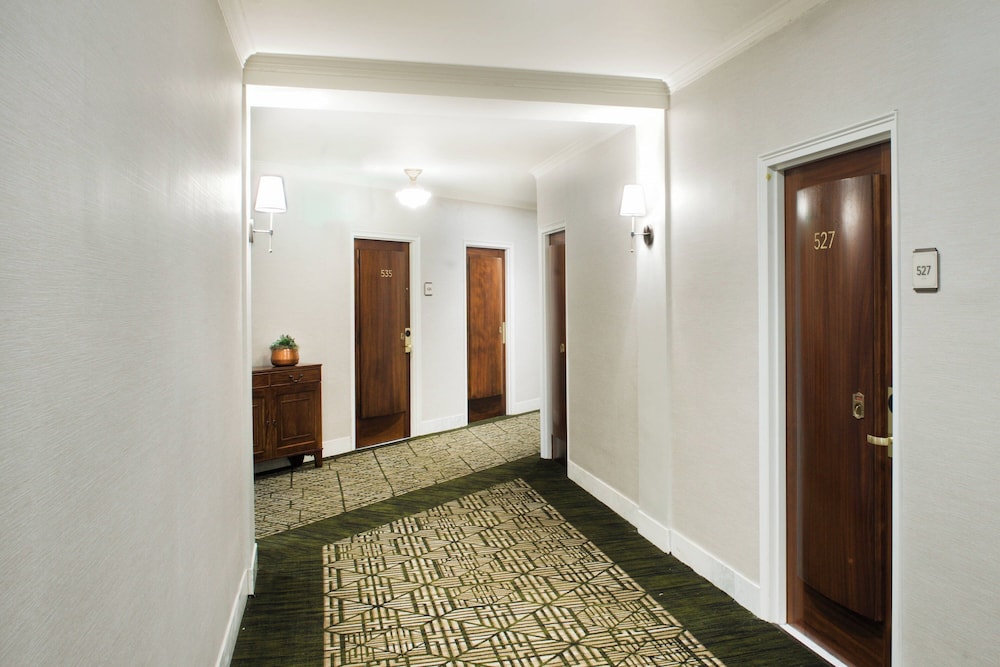 Marriott Syracuse Downtown - photo 23