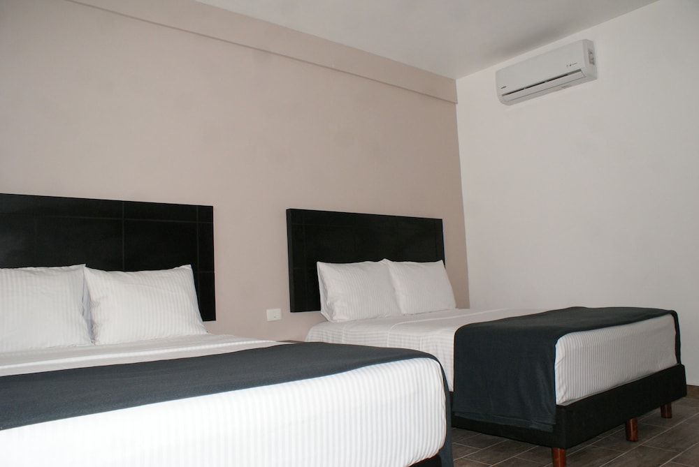 Hotel Capital Frontera — Frontera — photo 4