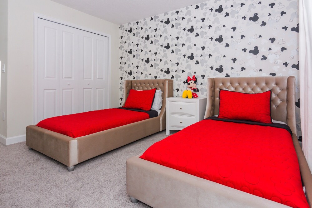 5 Bedrooms 4 Bathrooms Storey Lake 2373 Rt - photo 9