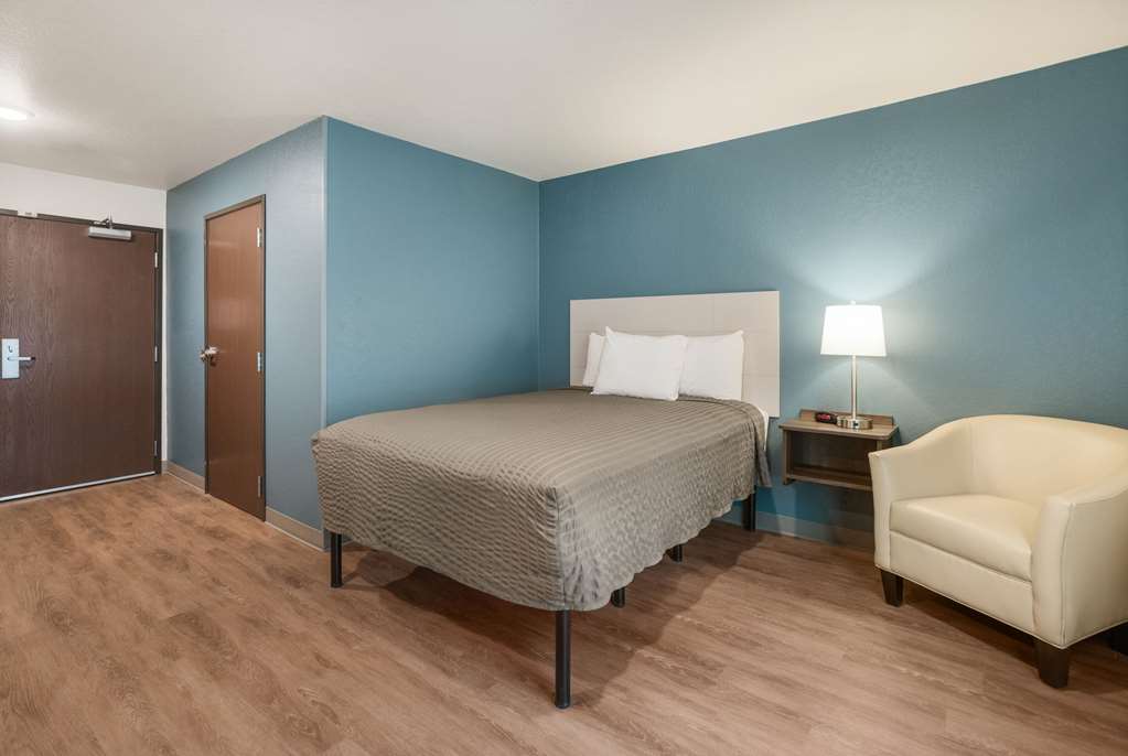 WoodSpring Suites Sulphur Lake Charles - photo 16