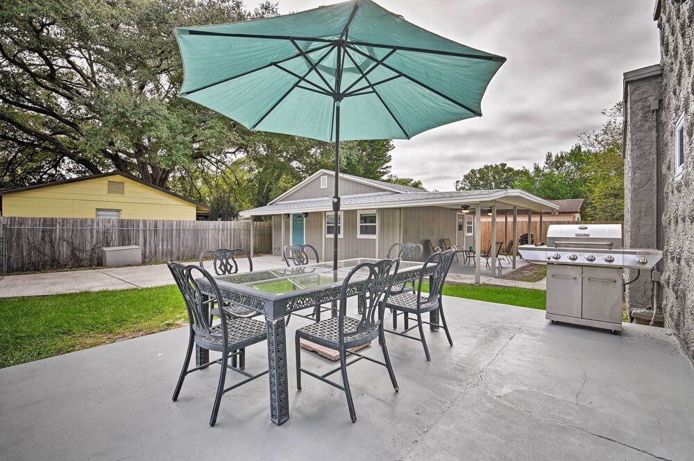 Walk To Dtwn Winter Garden Home with Patio — 4-Star Luxury Hotel in Winter Garden, United States