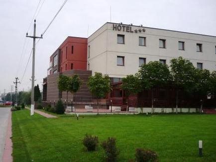Phoenix - carbon neutral hotel in Arad
