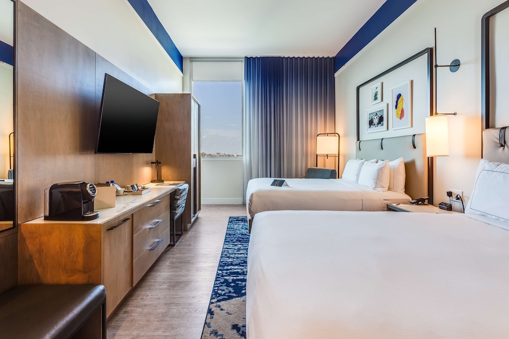 SERENA Hotel Aventura Miami Tapestry Collection by Hilton - photo 23