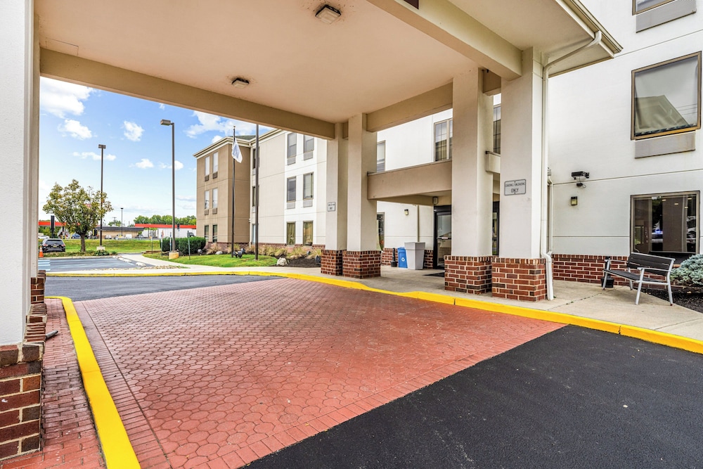 Holiday Inn Express Hotel & Suites Carneys Point by IHG - photo 49
